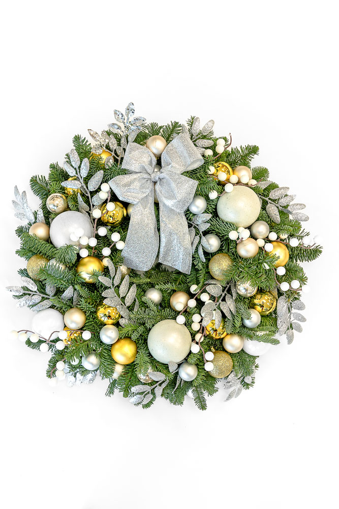 Silver and Gold Wreath - Image 4