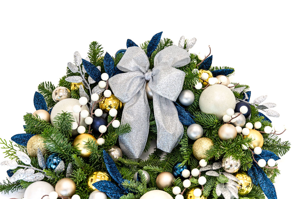 Navy, White and Gold Wreath - Image 4