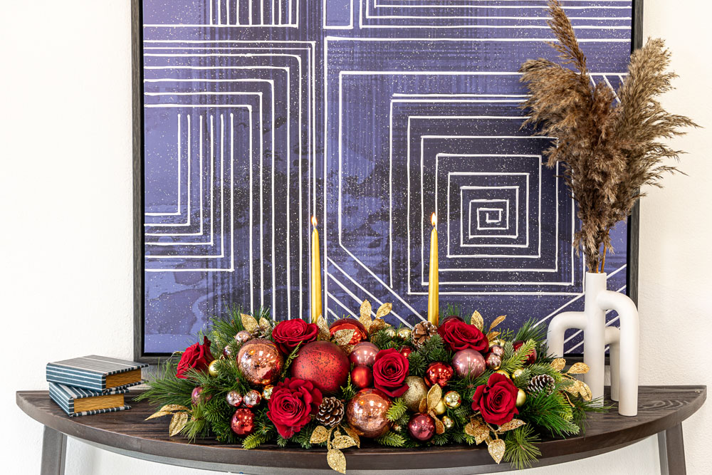 Red & Gold Table Arrangement - Image 4