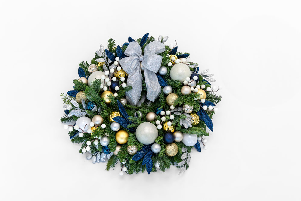 Navy, White and Gold Wreath - Image 3